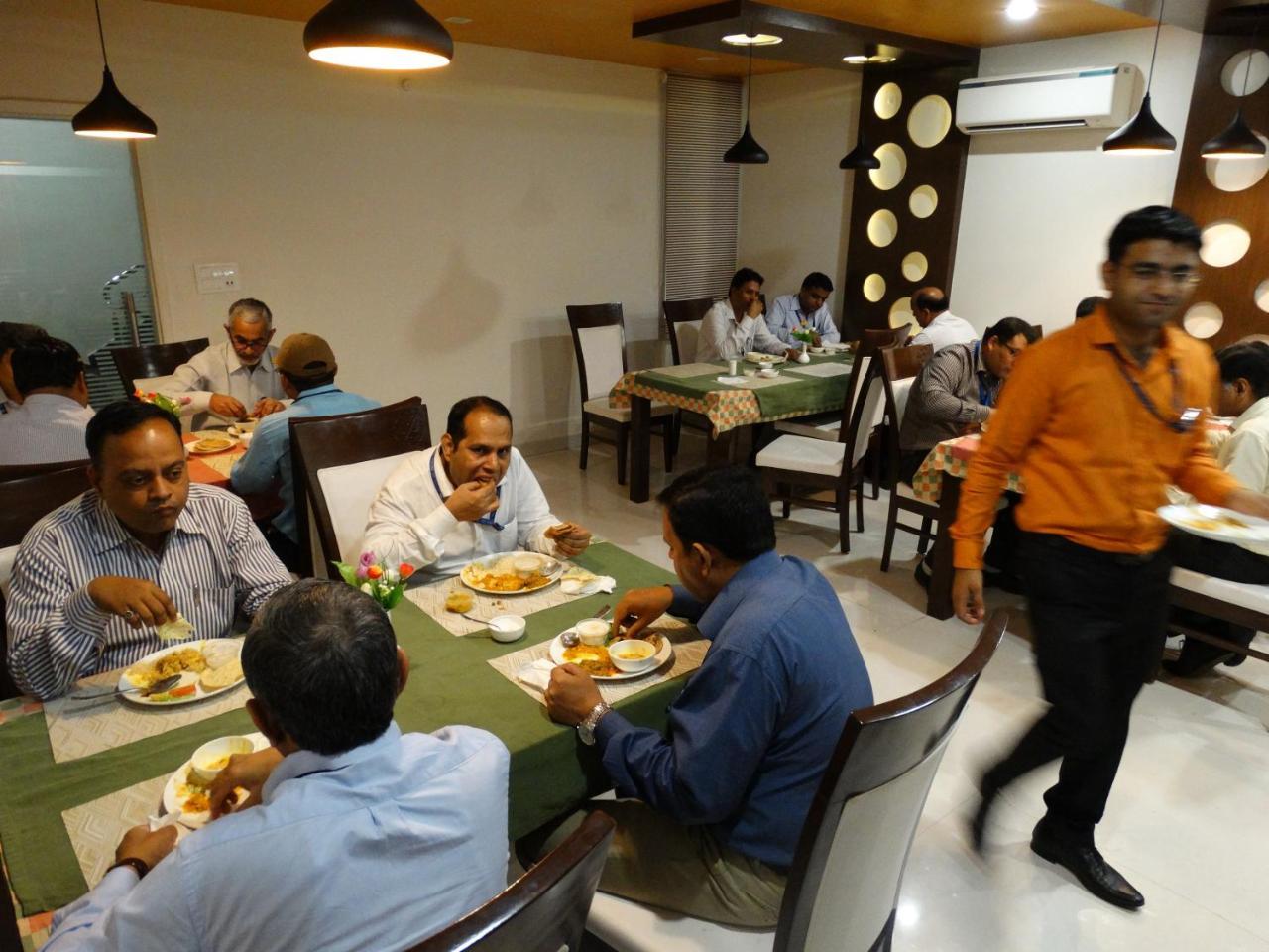 Royal Hopp-Inn Chittorgard Chittorgarh Exterior foto